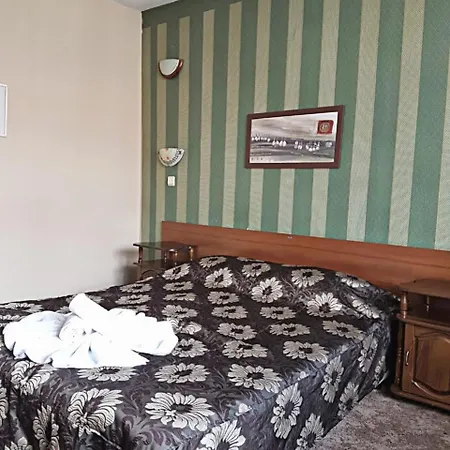 Hotel St. George Pobedonosets 3*