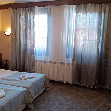 St. George Pobedonosets Отель 3*