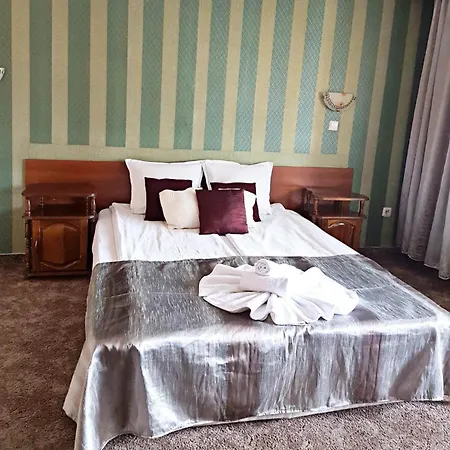 Отель St. George Pobedonosets 3*
