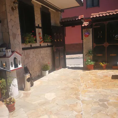 St. George Pobedonosets 酒店