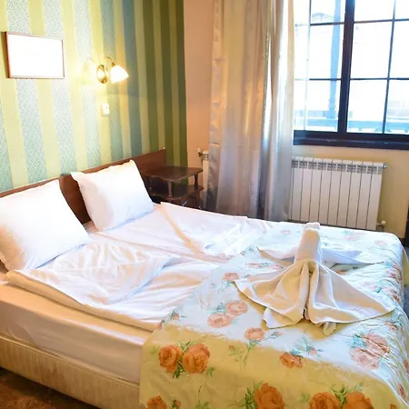 Hotel St. George Pobedonosets 3*
