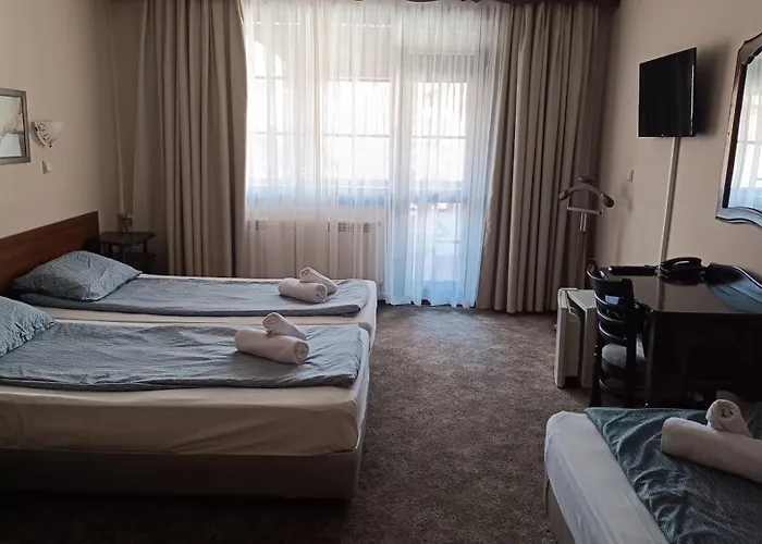 Hotel St. George Pobedonosets 3*