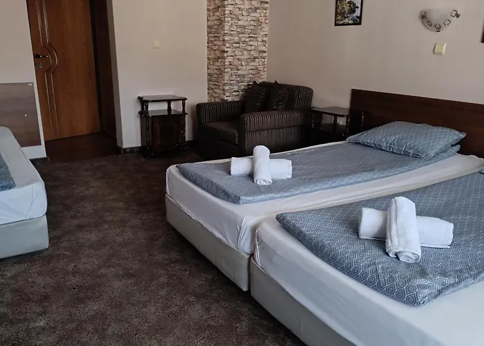 호텔 St. George Pobedonosets 반스코